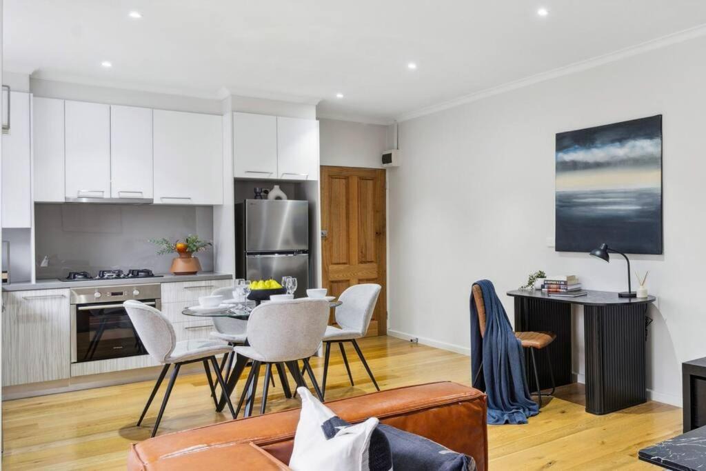 Photo of Others in St. Kilda East