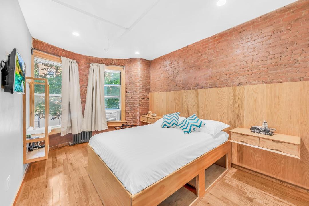 Photo of Others in Tremont