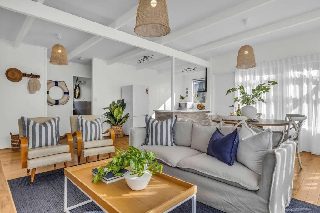 Photo of Livingroom in Eden