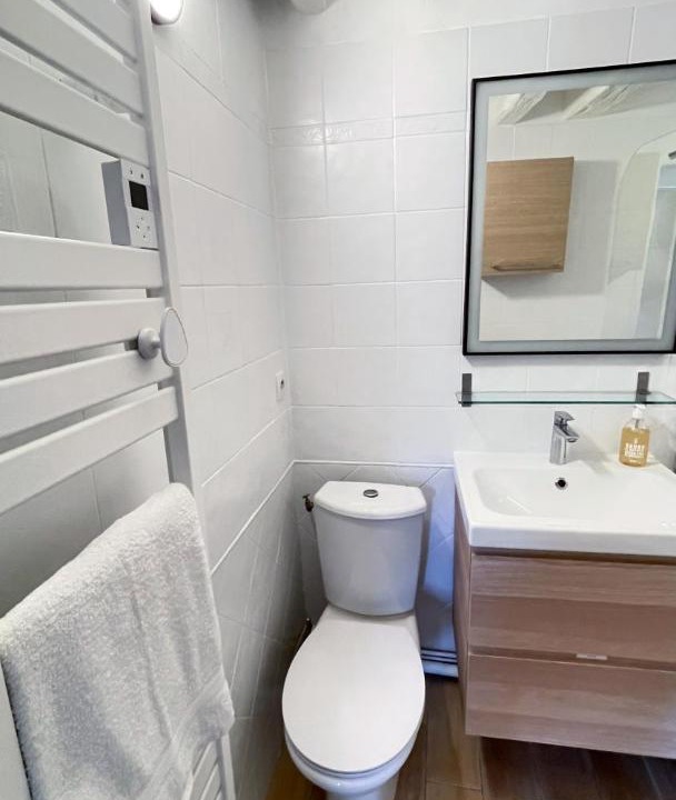 Photo of Bathroom in Buc