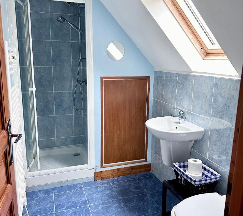 Photo of Bathroom in Glandon