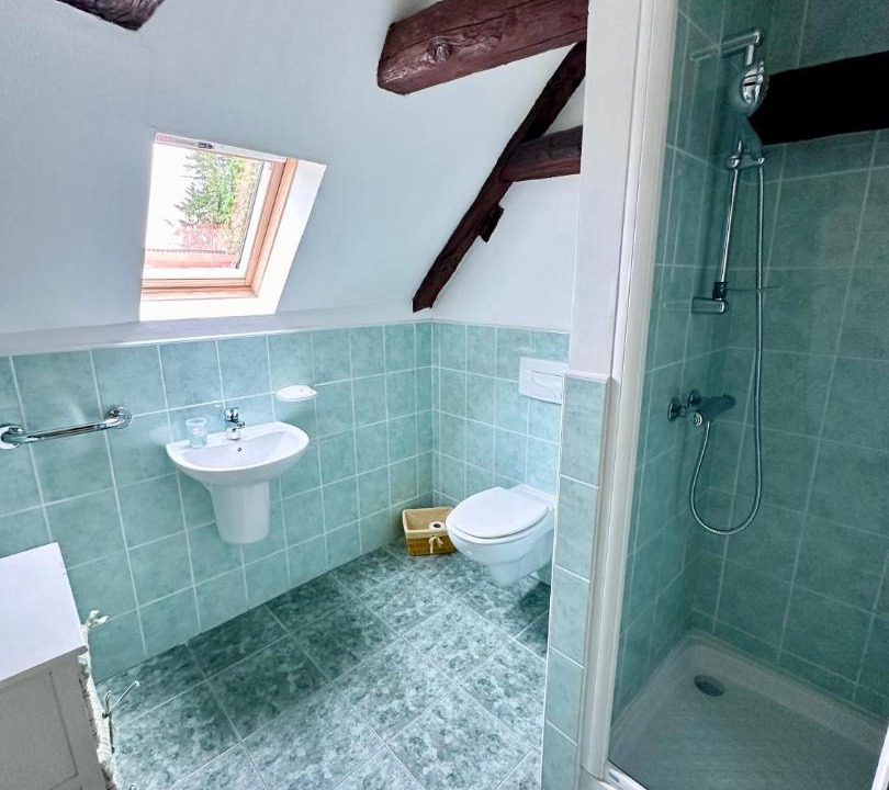 Photo of Bathroom in Glandon