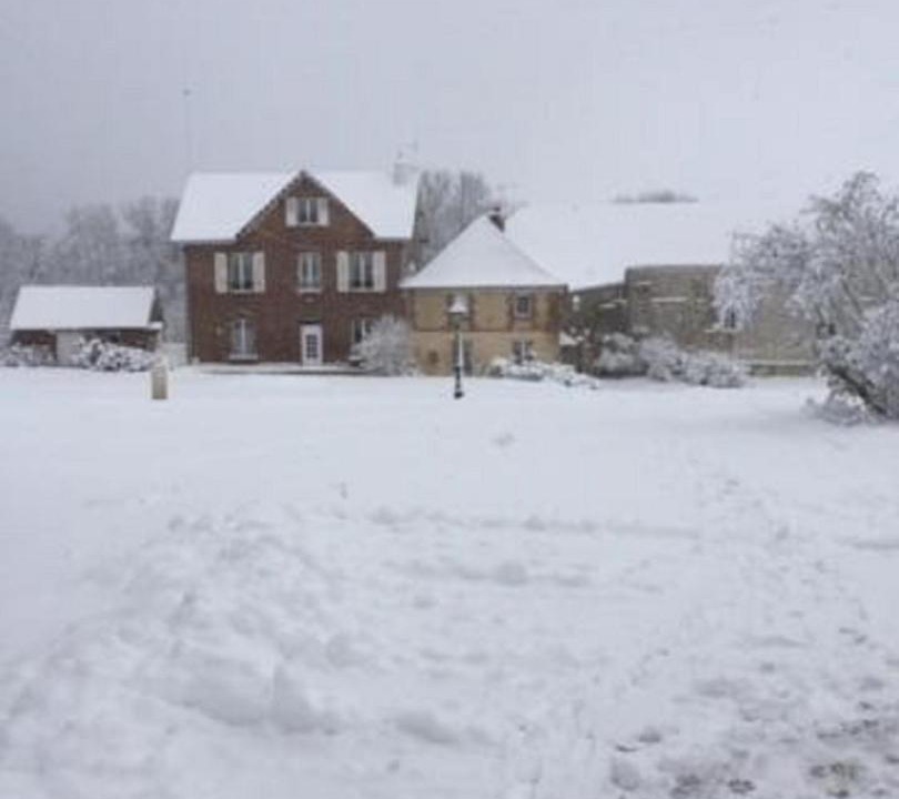 Photo of Others in Auneuil