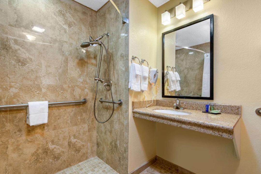 Photo of Bathroom in Bayou Oaks