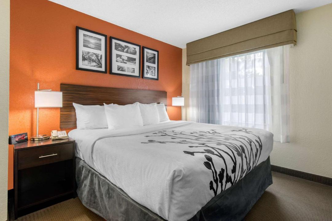 Photo of Bedroom in Bayou Oaks