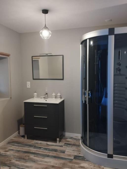 Photo of Bathroom in Lindry