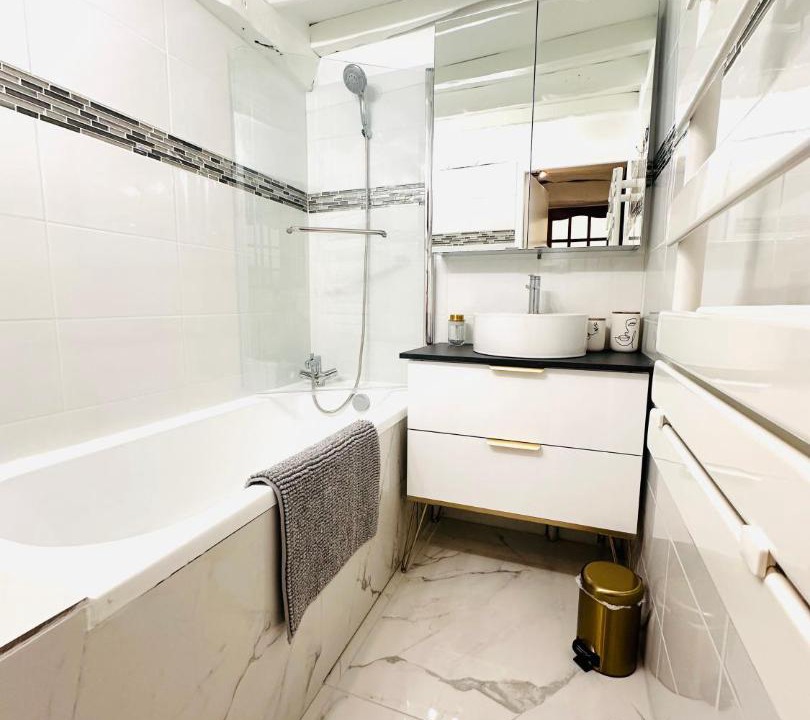Photo of Bathroom in Luc-sur-Mer