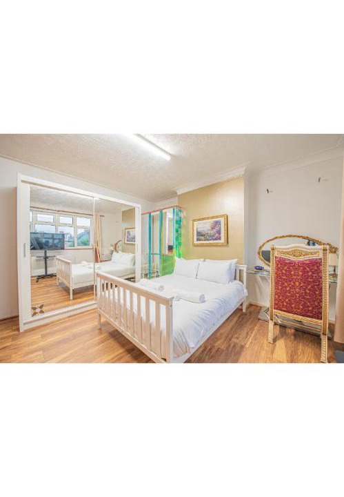 Photo of Others in Brondesbury Park