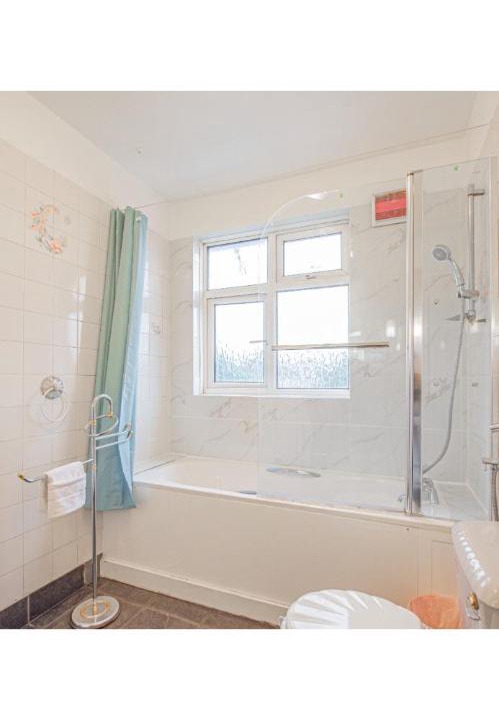 Photo of Others in Brondesbury Park