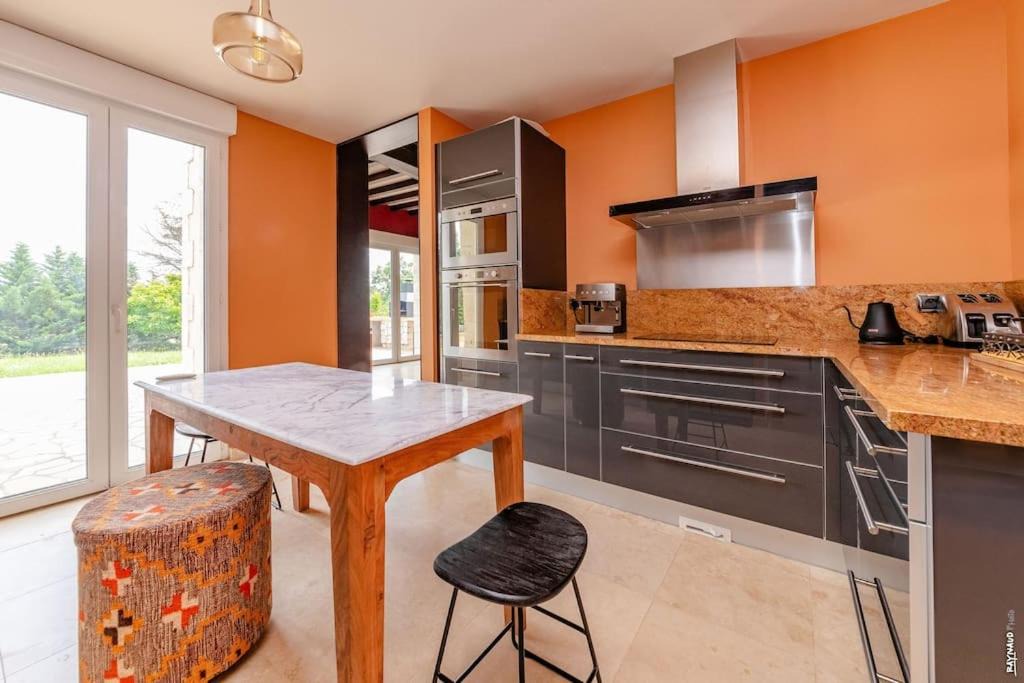 Photo of Kitchen in Lisle-sur-Tarn