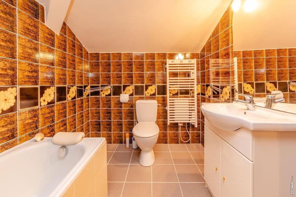 Photo of Bathroom in Lisle-sur-Tarn