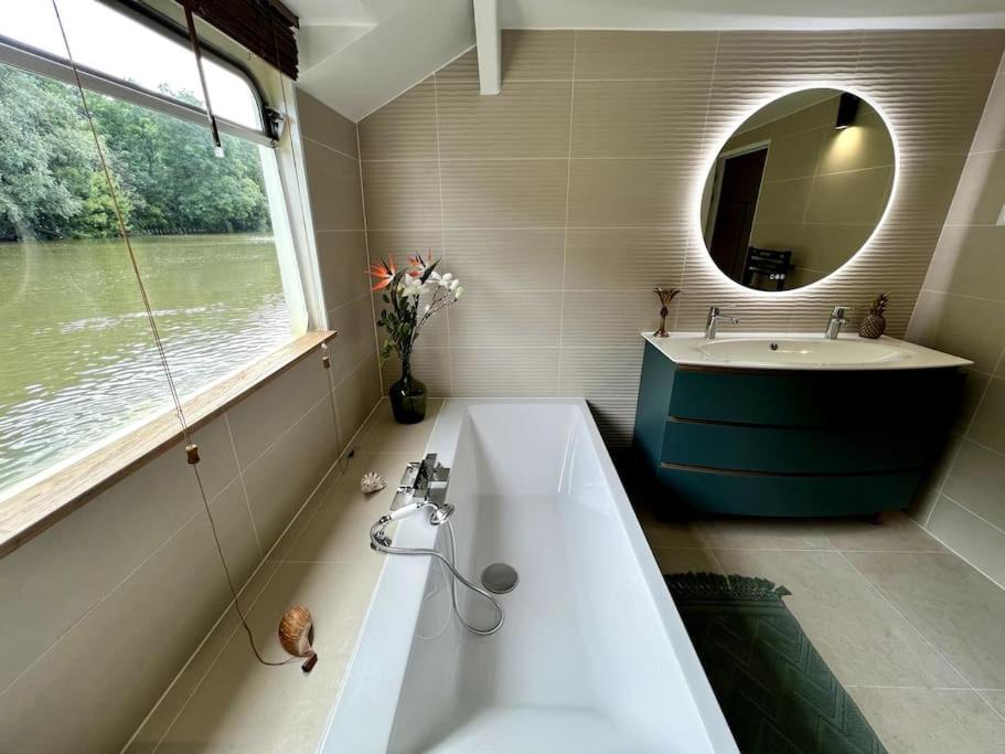 Photo of Bathroom in Le Port-Marly