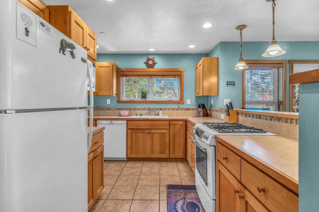 Photo of Kitchen in Shorepine Village