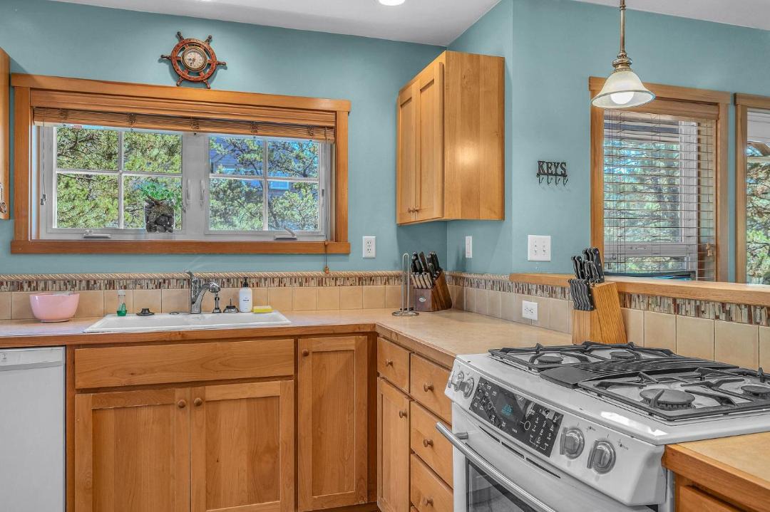 Photo of Kitchen in Shorepine Village