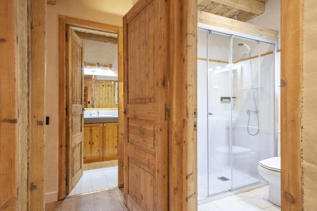 Photo of Bathroom in Garos