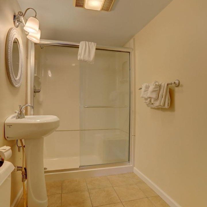 Photo of Bathroom in Bird In Hand