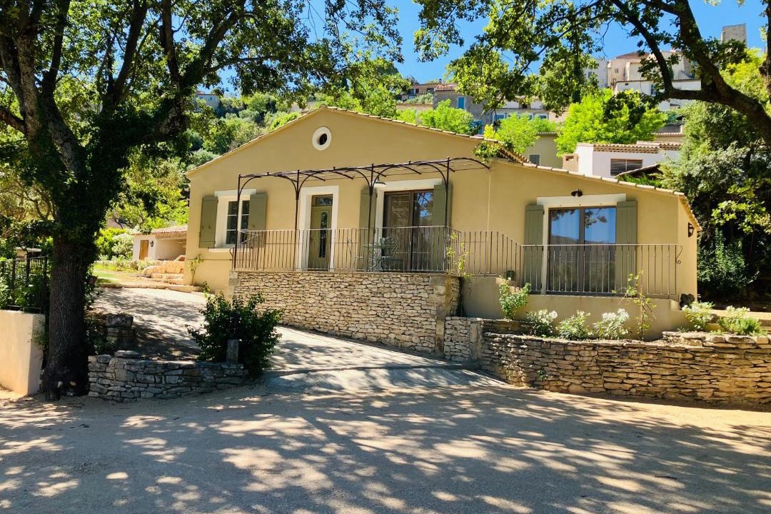 Photo of Buildings in Lacoste