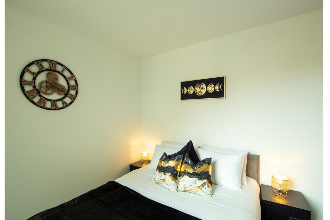 Photo of Bedroom in Yiewsley