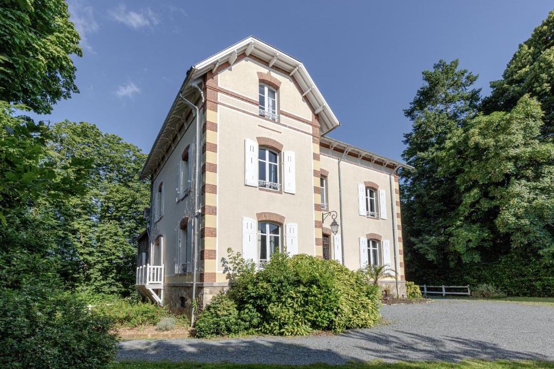 Photo of Buildings in Grand-Fougeray