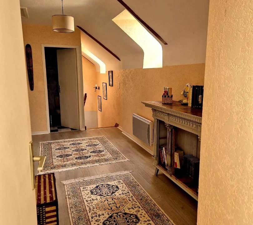 Photo of Others in Megrit