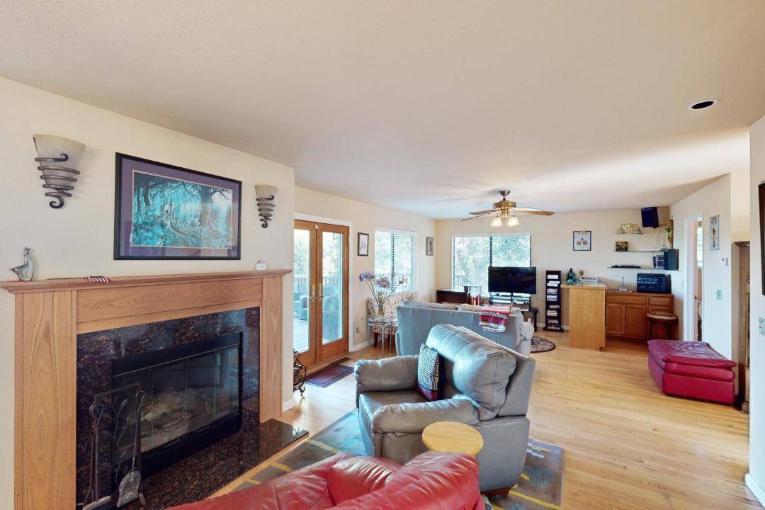 Photo of Others in Cloverdale