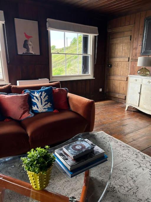 Photo of Livingroom in Netley