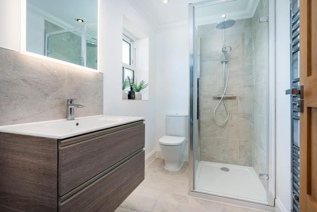 Photo of Bathroom in Eye