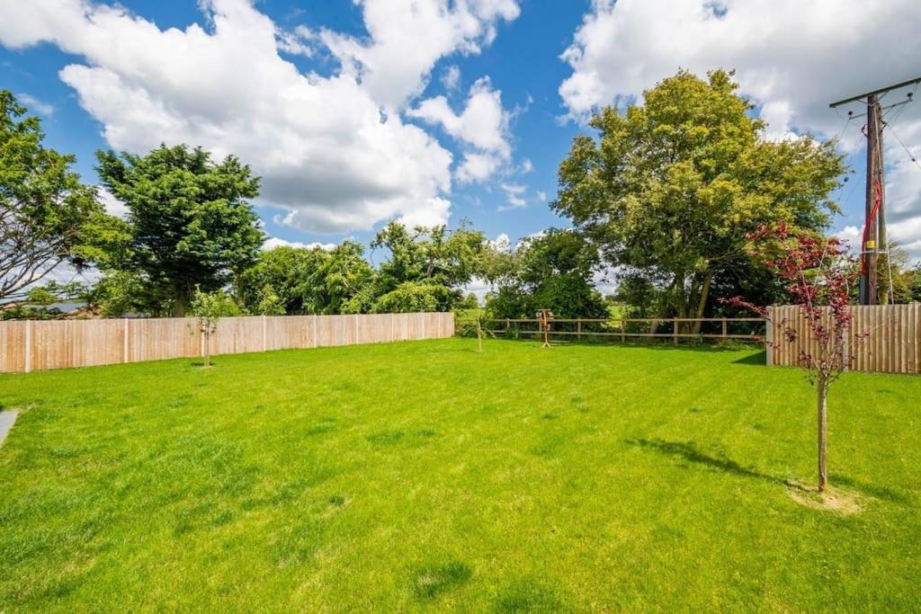 Photo of Others in Eye