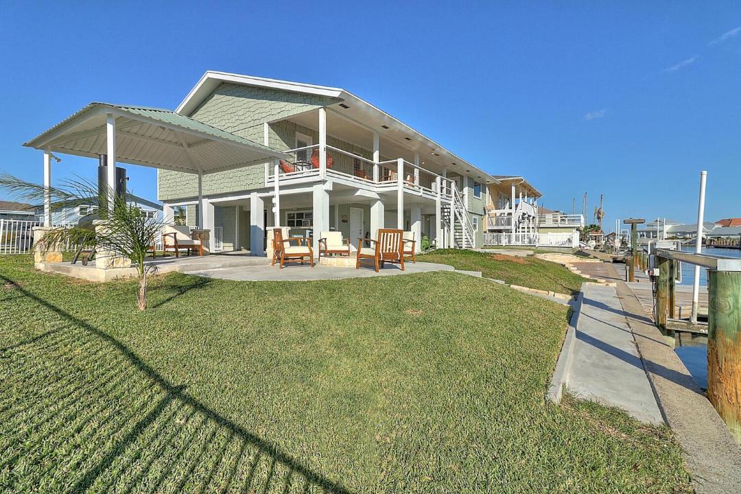 Photo of Others in City-by-the Sea