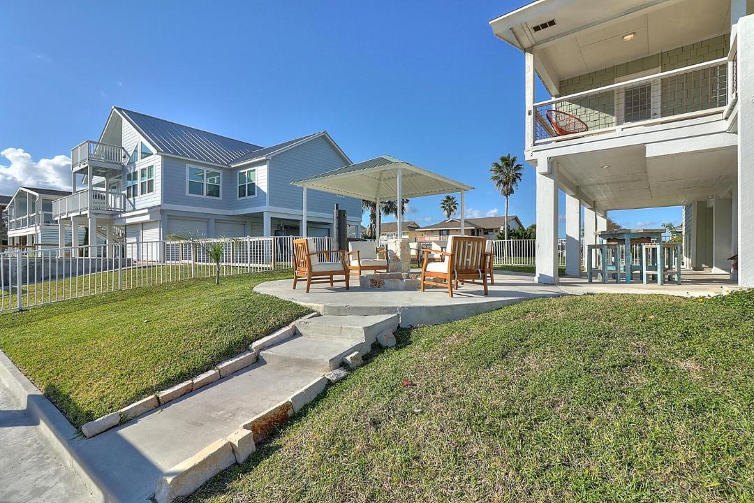 Photo of Others in City-by-the Sea