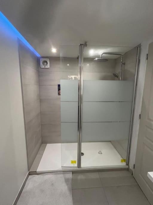 Photo of Bathroom in Savigny-sur-Orge