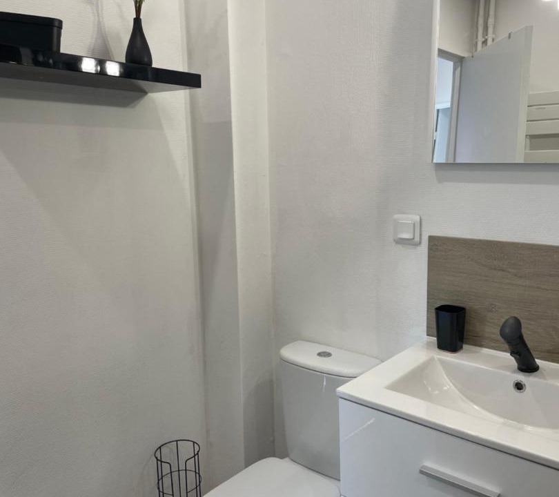 Photo of Bathroom in Laval