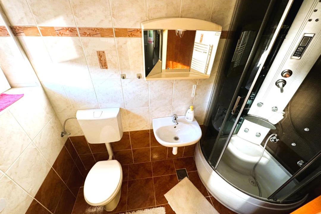 Photo of Bathroom in Pobri