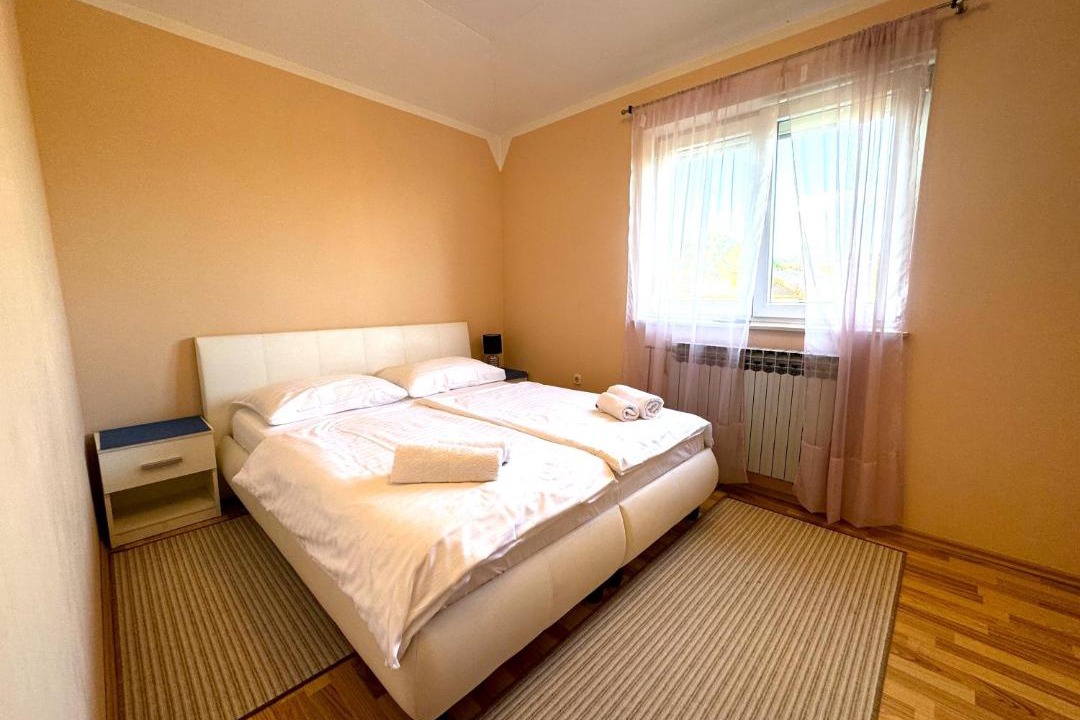 Photo of Bedroom in Pobri