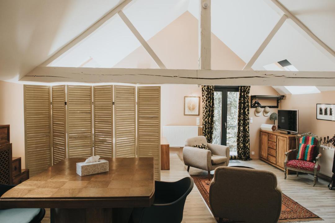 Photo of Others in Artres