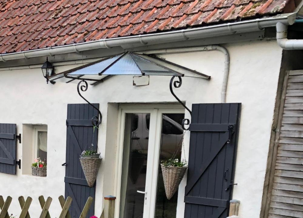 Photo of Others in Carly