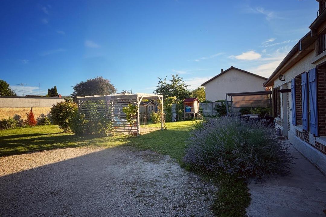 Photo of Others in Bucheres