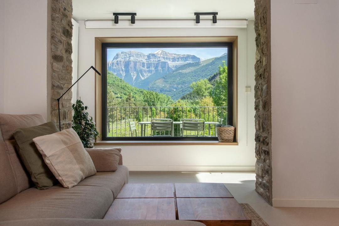 Photo of Livingroom in Broto