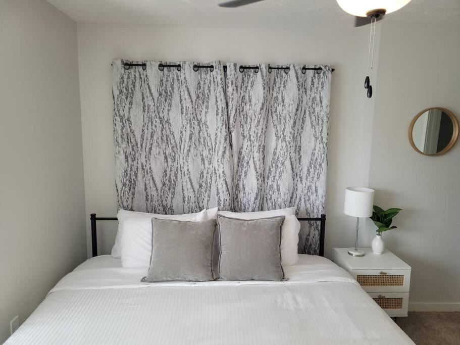 Photo of Bedroom in Elkhorn