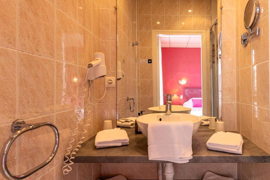 Photo of Bathroom in Argentat