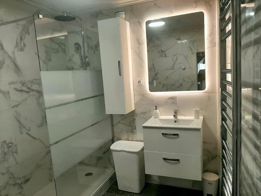 Photo of Bathroom in Pont-Audemer