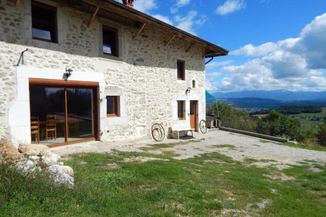 Photo of Others in Moye