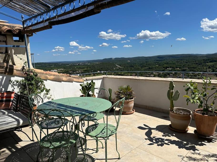 Photo of Patio Balcony in Vezenobres