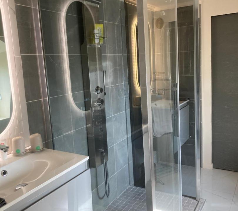 Photo of Bathroom in Rueil-Malmaison