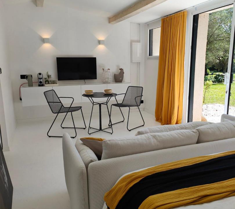 Photo of Others in Lunel