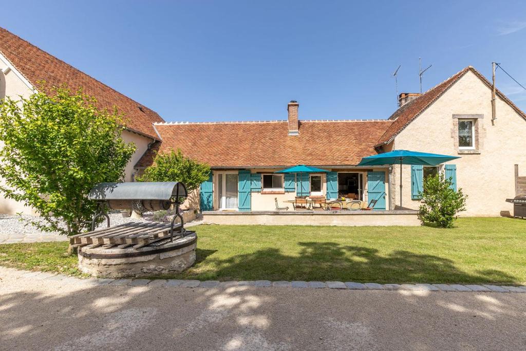 Photo of Buildings in Seur