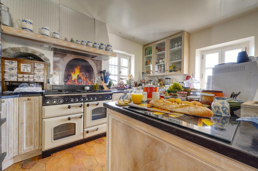 Photo of Kitchen in Rousson