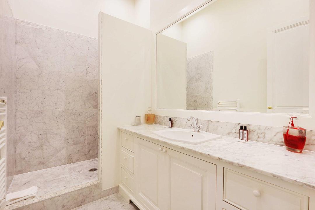 Photo of Bathroom in Porte-Dauphine