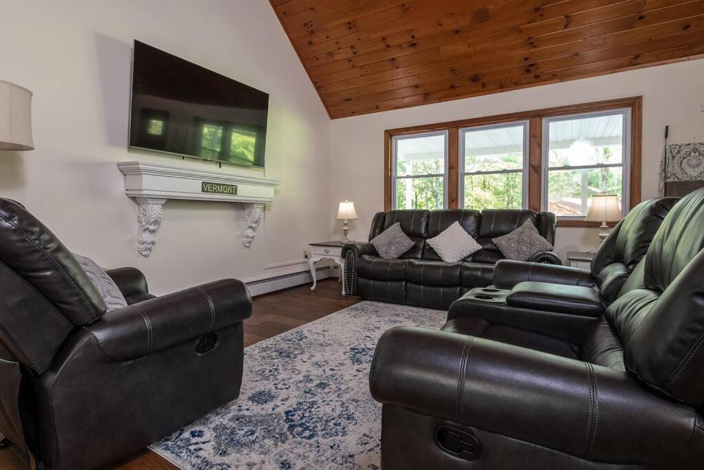 Photo of Livingroom in Poultney