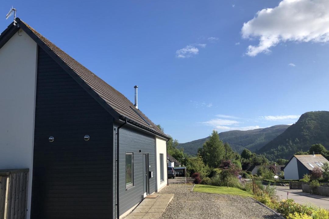 Photo of Others in Contin